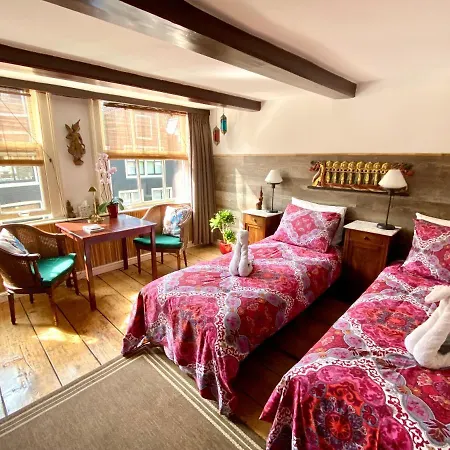 Barangay 4* 암스테르담