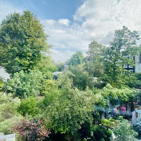Barangay Boutique Guesthouse Konukevi 4*