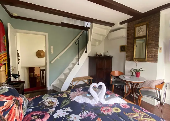 Guest house Barangay Amsterdam