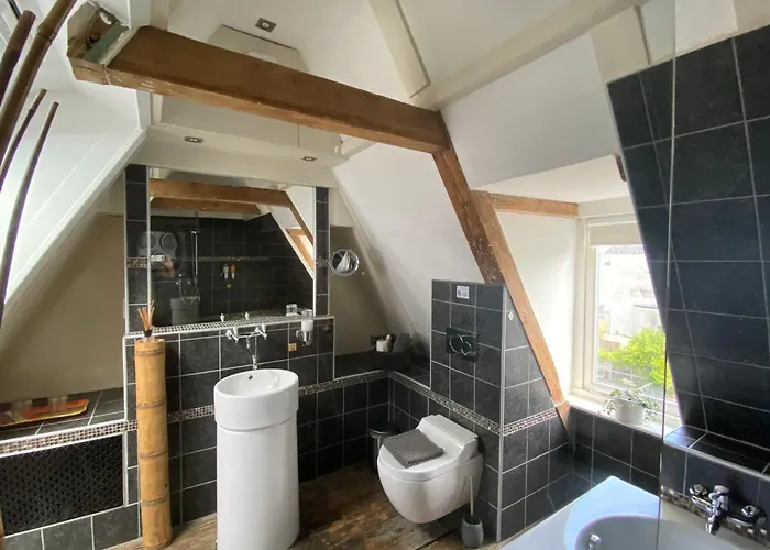 Barangay 4* Amsterdam