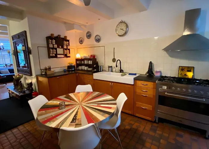 Guest house Barangay Amsterdam